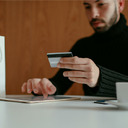 Riconoscere ed evitare le truffe più comuni nello shopping online