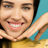 Abitudini Quotidiane per un Sorriso Luminoso e Sicuro di Sé