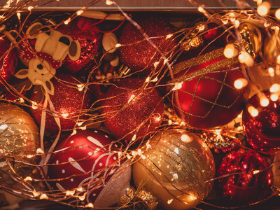 Gli addobbi natalizi più eleganti per arredare casa durante le feste