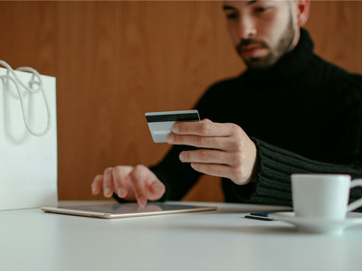 Riconoscere ed evitare le truffe più comuni nello shopping online